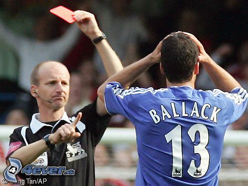 [obrazky.4ever.sk] ballack, futbal, karta, rozhodca 1195700.jpg